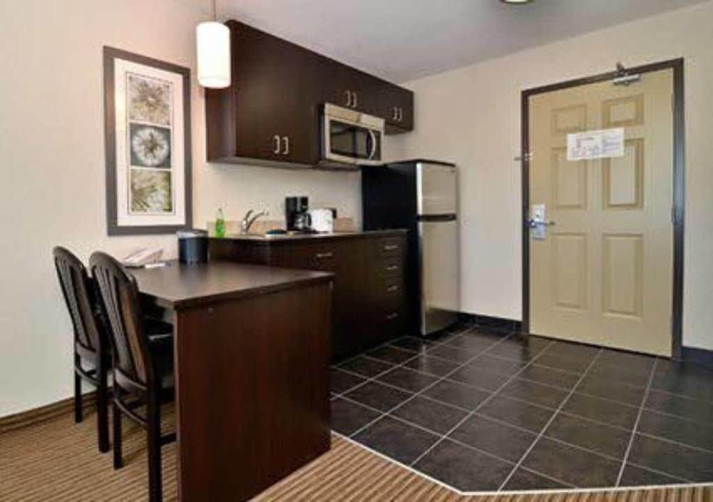 Quality Inn & Suites Thompson Extérieur photo
