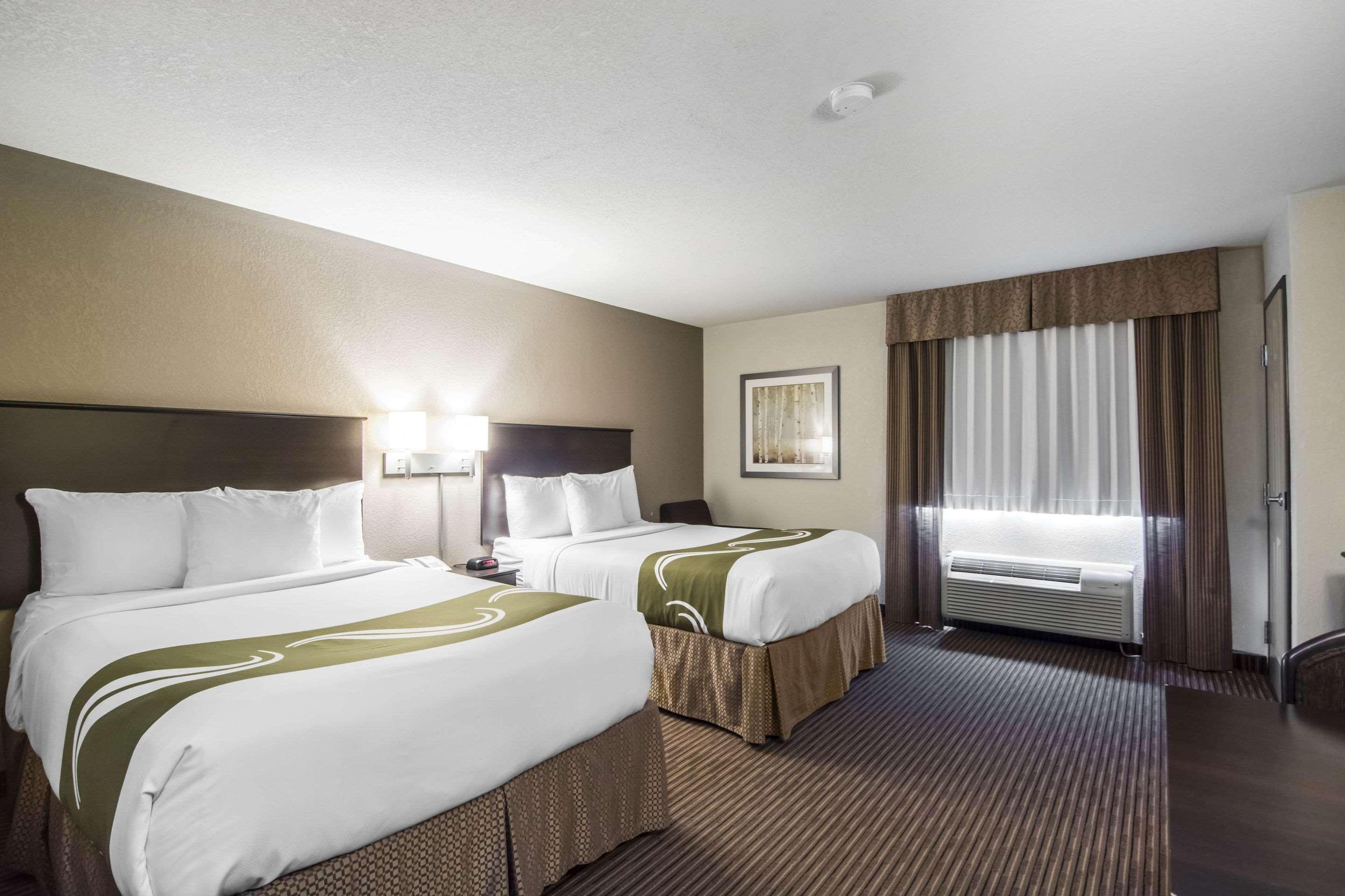 Quality Inn & Suites Thompson Extérieur photo