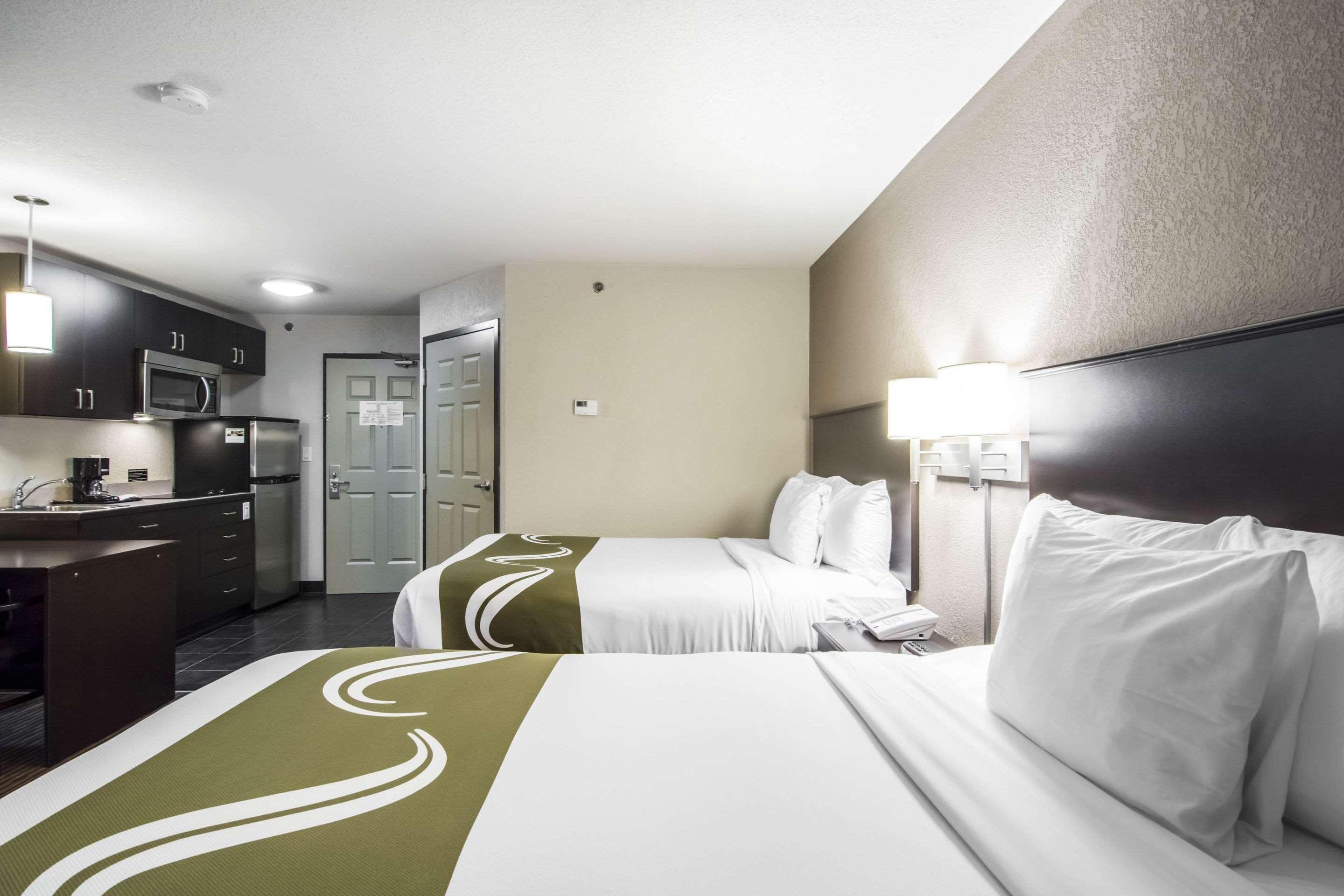 Quality Inn & Suites Thompson Extérieur photo