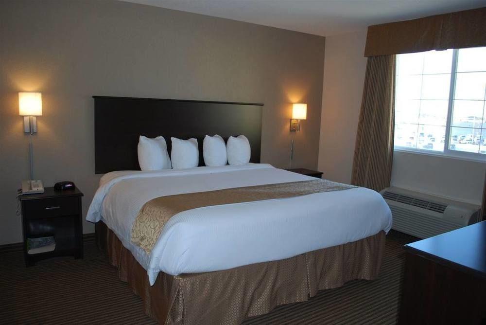 Quality Inn & Suites Thompson Extérieur photo
