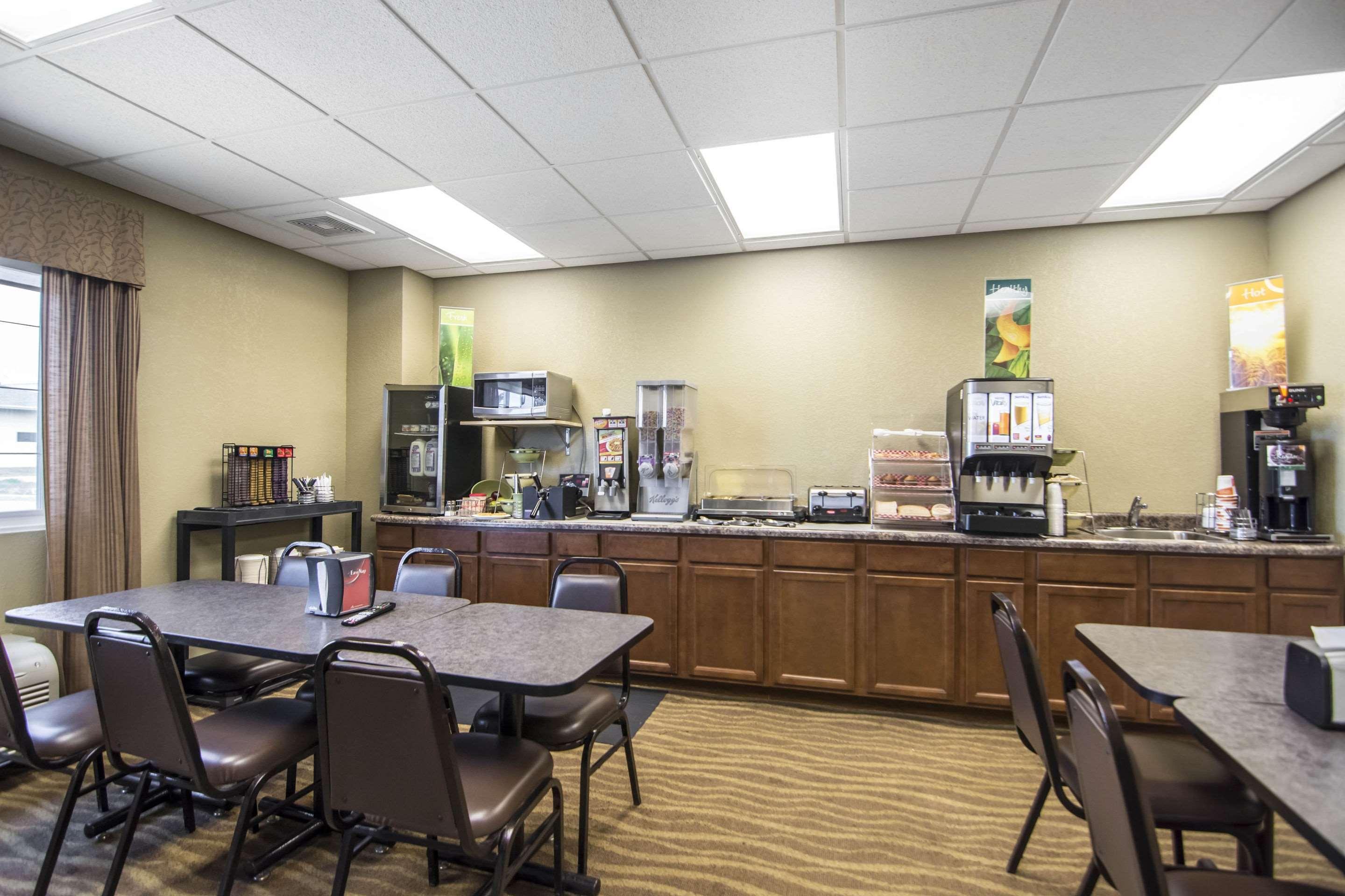 Quality Inn & Suites Thompson Extérieur photo