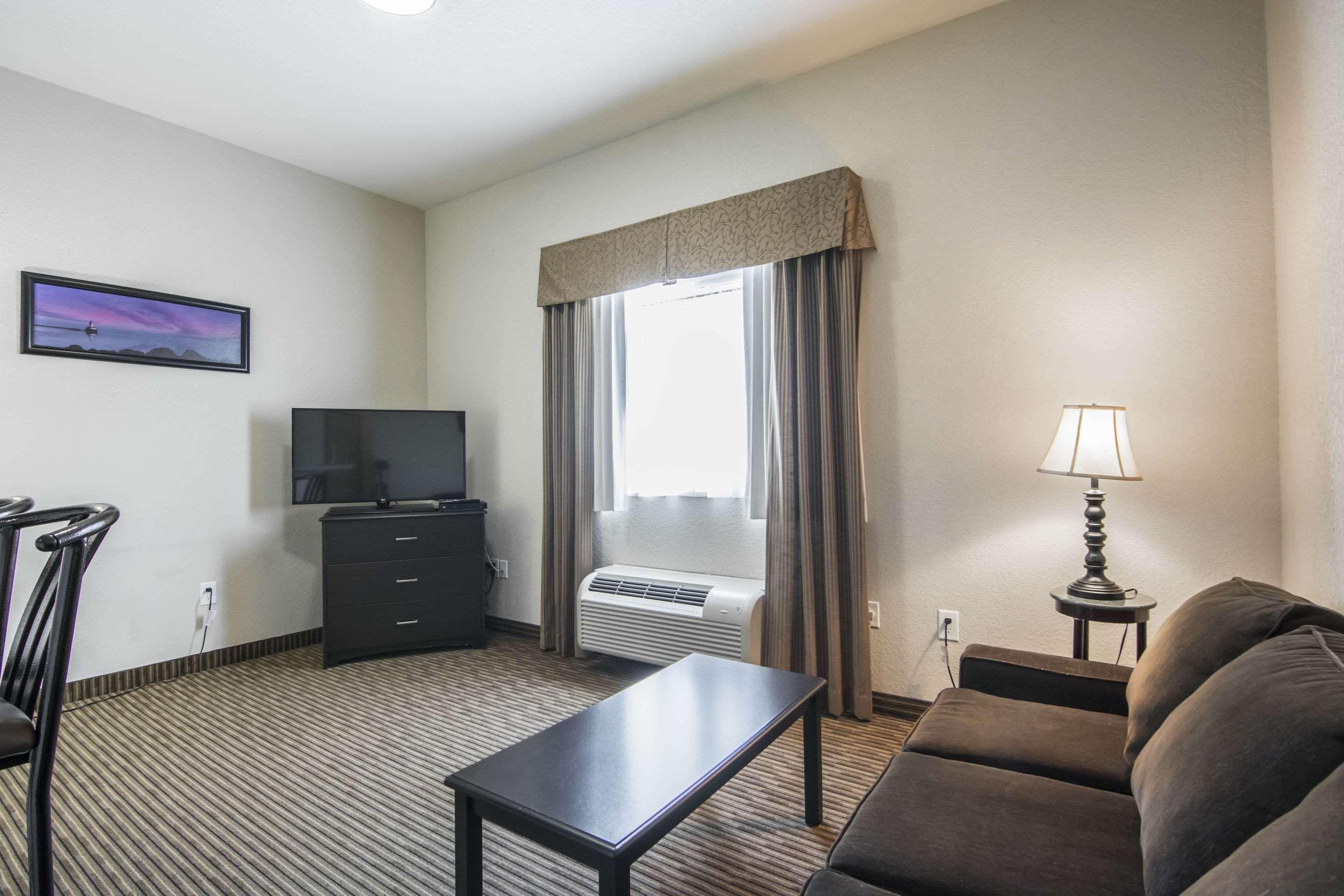 Quality Inn & Suites Thompson Extérieur photo