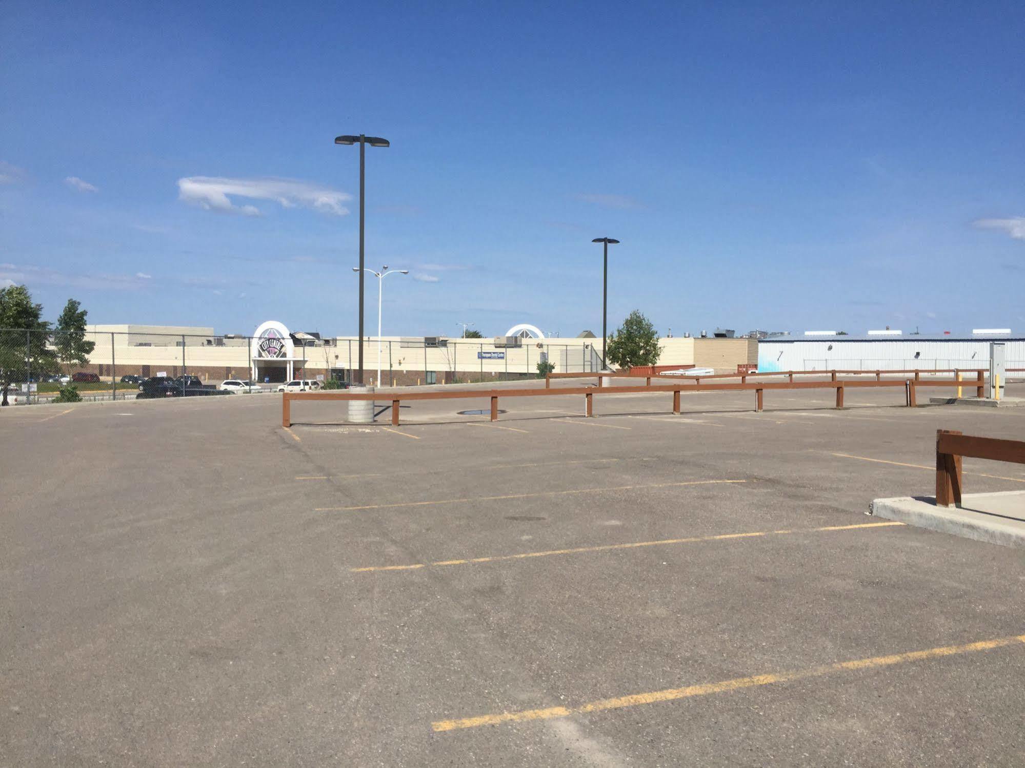 Quality Inn & Suites Thompson Extérieur photo